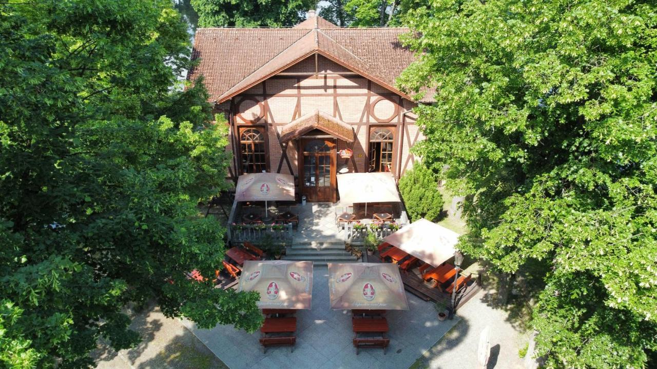 Penzion Restaurace Ostrov Pisek  Exterior photo